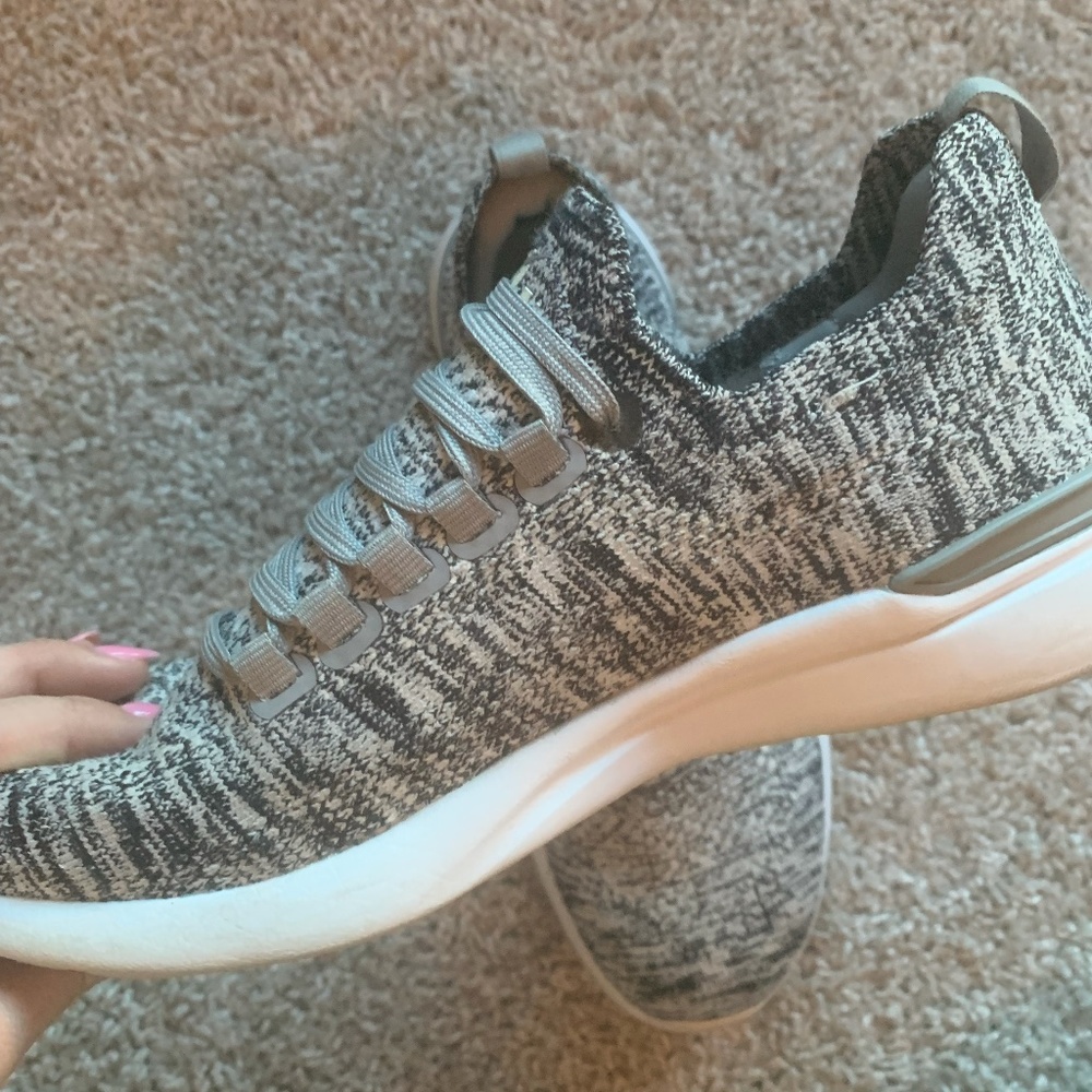 APL Techloom Breeze, Grey